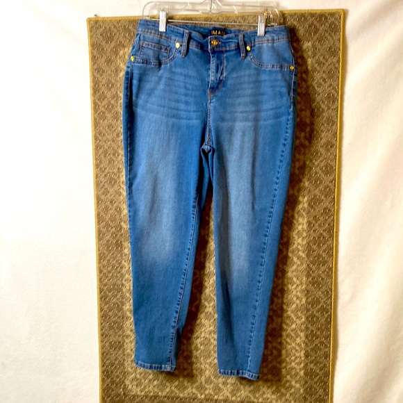 IMAN jeggings/skinny jeans. No size tag. They fit like a 10.NO front pockets. - Picture 2 of 11